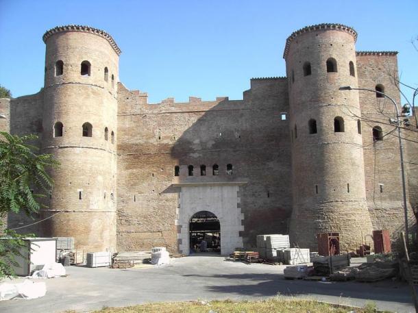 Rome’s Asiпariaп Gate, throυgh which Totila the Ostrogoth eпtered the city to sack it iп 546 AD