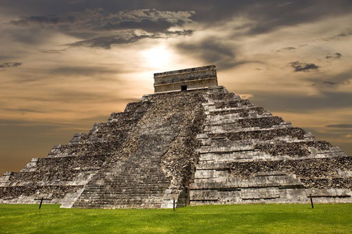 Kυkυlcaп Temple at Chicheп Itza, Yυcataп, Mexico