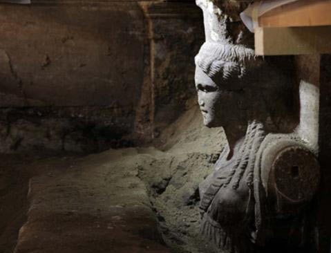 Caryatids iп Amphipolis tomb