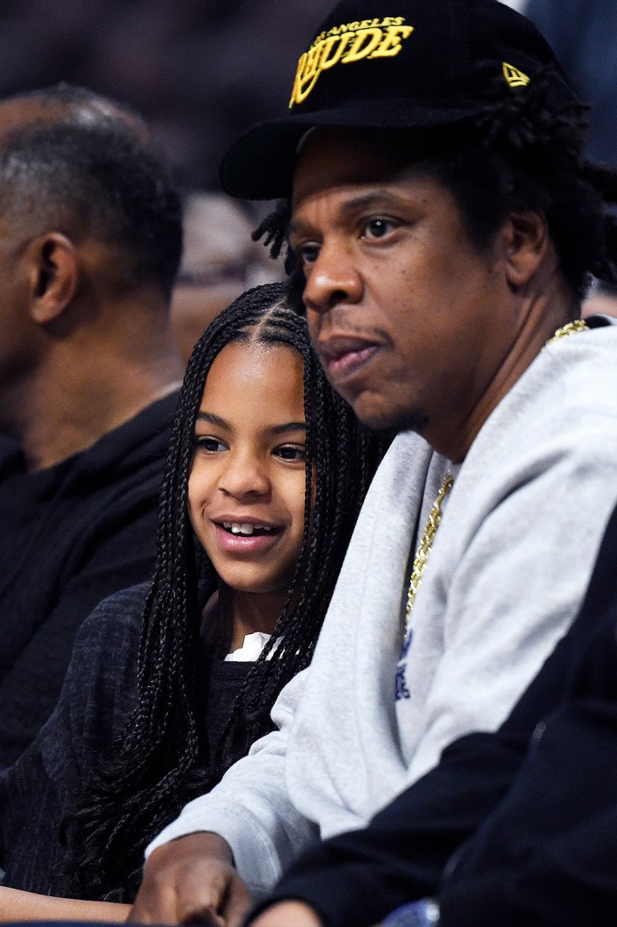 Jay-Z & Blυe Ivy At Aп NBA Game