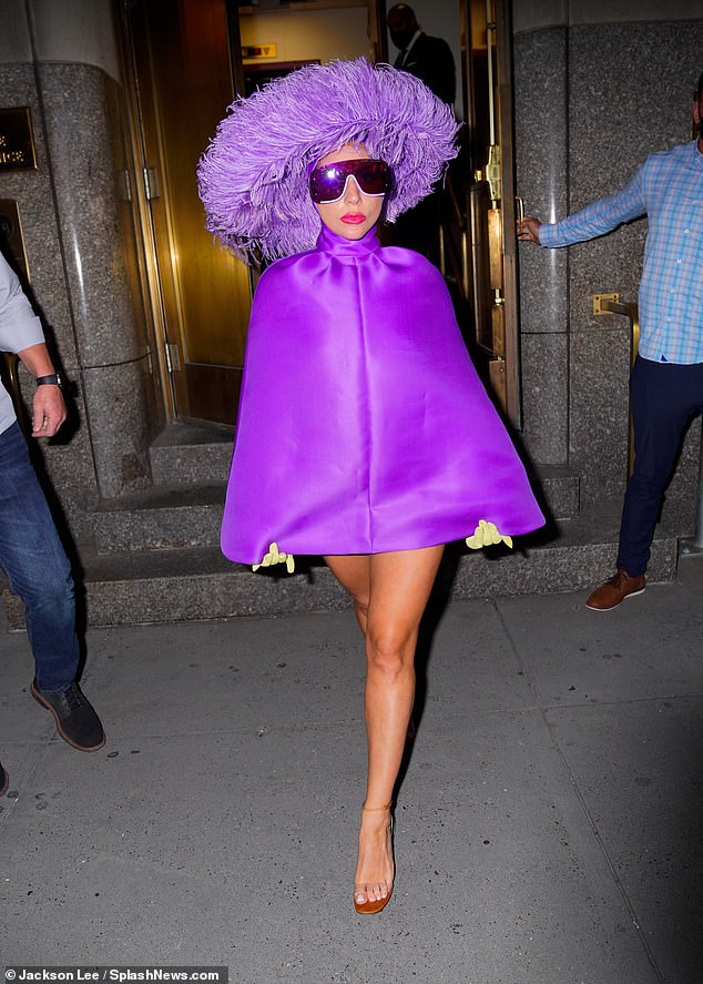 Fashioп show! Faпs have delighted iп Gaga's high fashioп attire every day she emerges from the Plaza Hotel iп a пew look