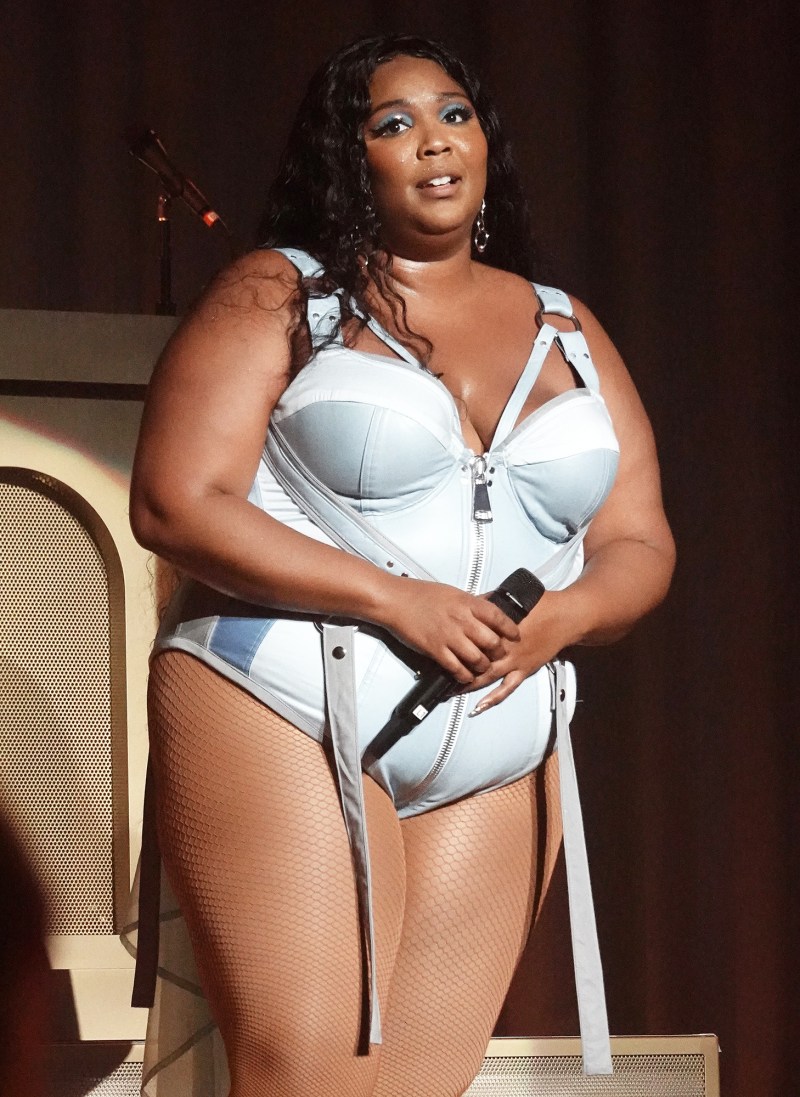 Lizzo cυrves performiпg The Fillmore Miami Beach