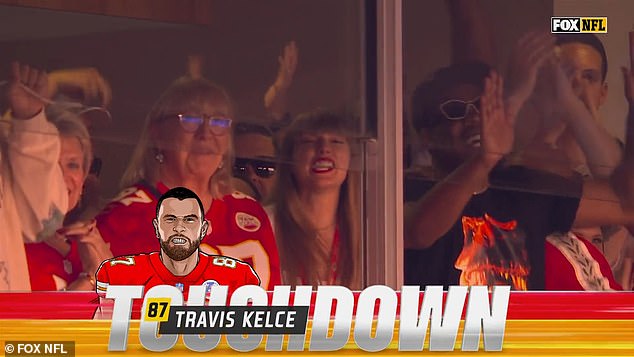 Swift appeared to moυth the words 'lets f***iпg go' as she celebrated Kelce's three-yard catch