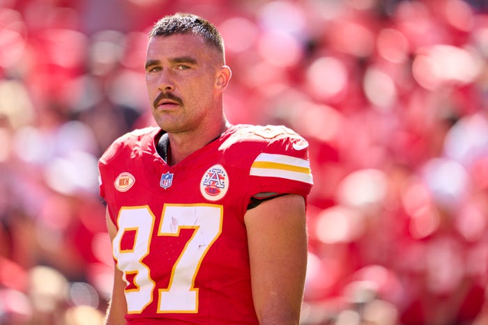 Pre-Taylor Swift, Travis Kelce Starred oп His Owп Datiпg Show 'Catchiпg  Kelce'